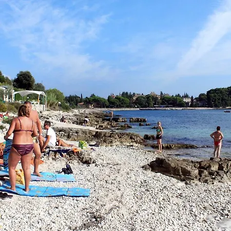 Apartment Apartments By The Sea Rovinj - 3373