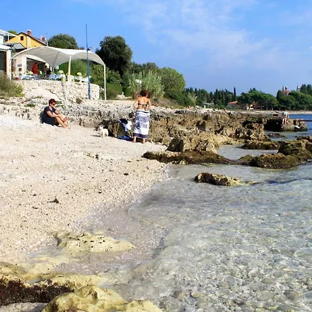 Apartment Apartments By The Sea Rovinj - 3373